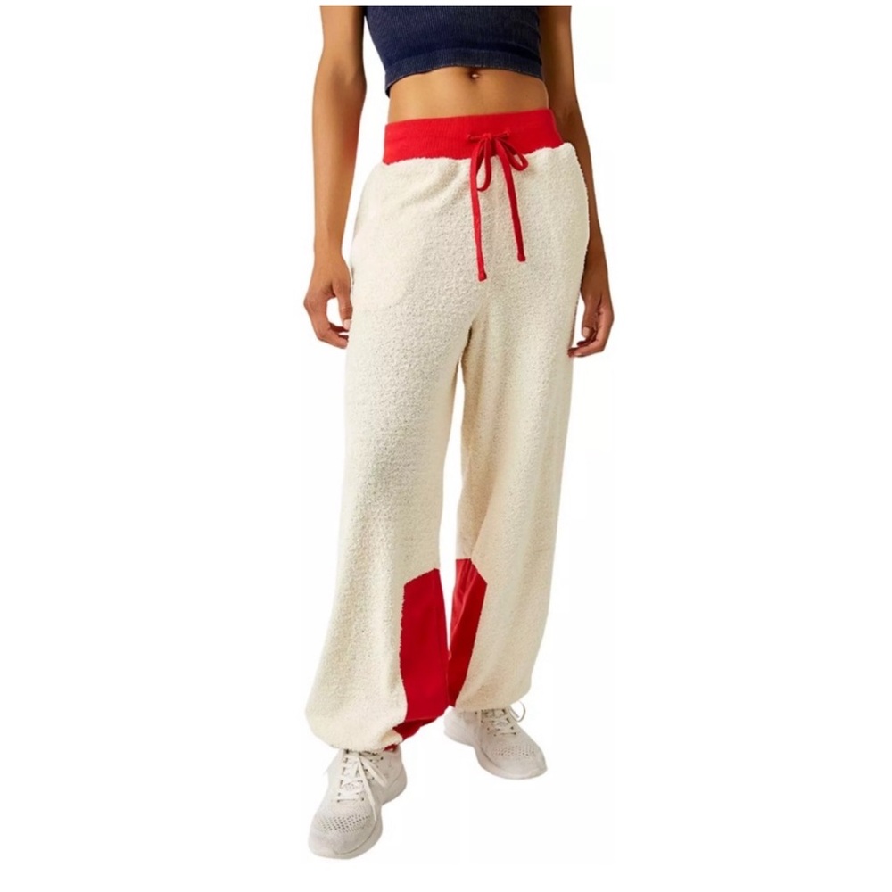 NWT Free People Movement Cuddle up pants in Ivory